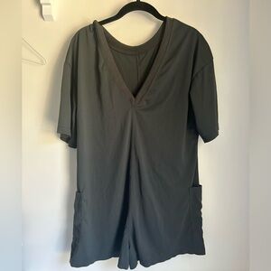 Black V-Neck Short Sleeve Jumpsuit